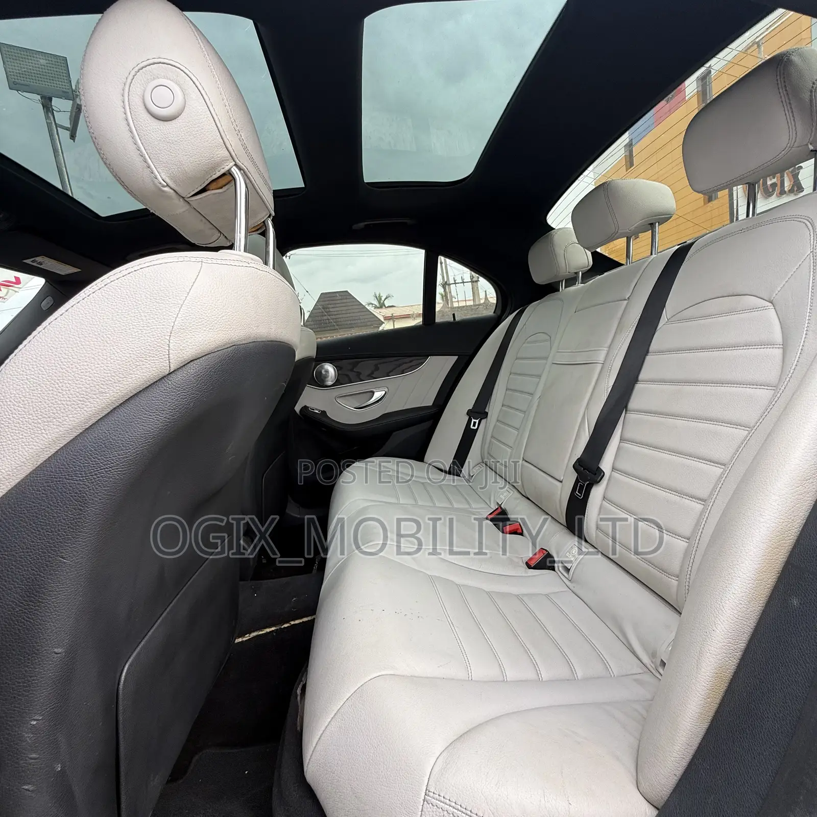 Mercedes-Benz C450 2016 Silver