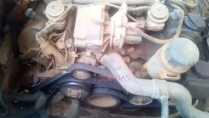 Benz M112 Engine