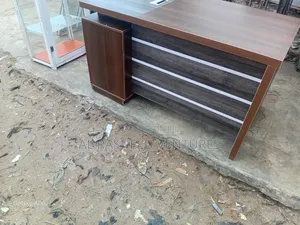 Ececutive Table