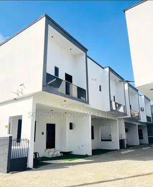 3bdrm Townhouse/Terrace in Ajah for sale