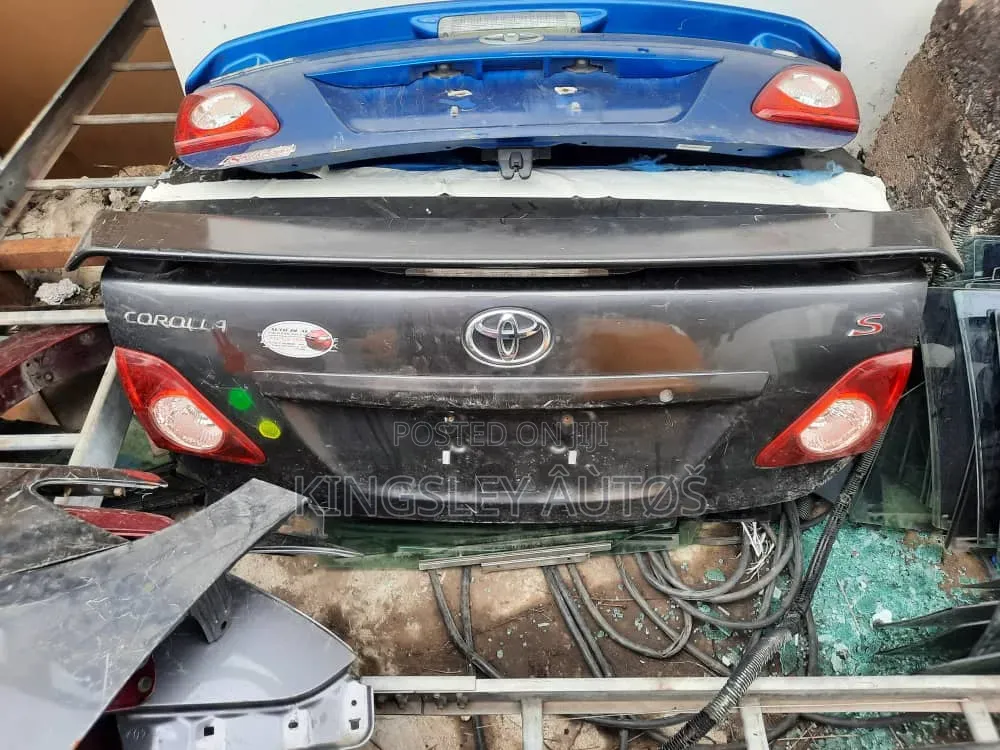 Complete Boot Corolla 2005 Model