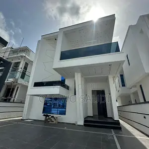 5bdrm Duplex in Beside Vgc for sale