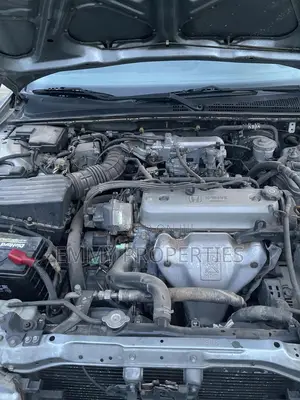 Honda Accord 1998 Silver