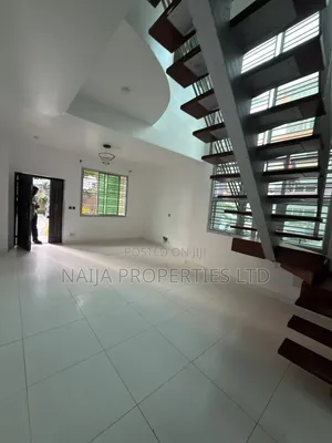 2bdrm Maisonette in Richmond Garden, Ikate for rent
