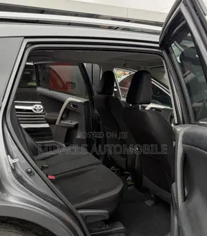 Toyota RAV4 XLE 4dr SUV AWD (2.5L 4cyl 6A) 2014 Gray