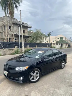 Toyota Camry SE 4dr Sedan (2.5L 4cyl 6A) 2012 Black