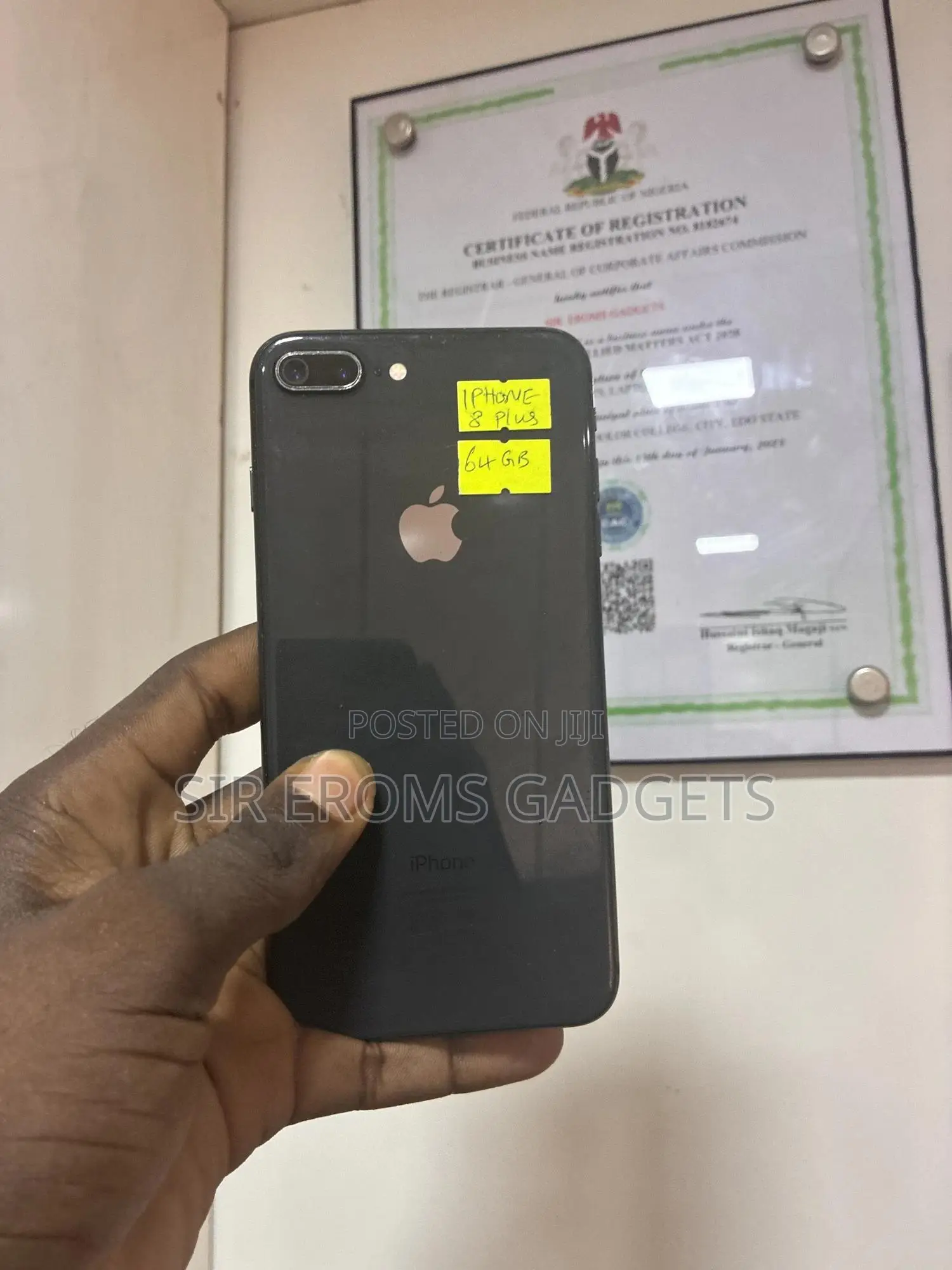 Apple iPhone 8 Plus 64 GB Black