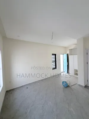 5bdrm Penthouse in Bera Estate, Akobo for sale