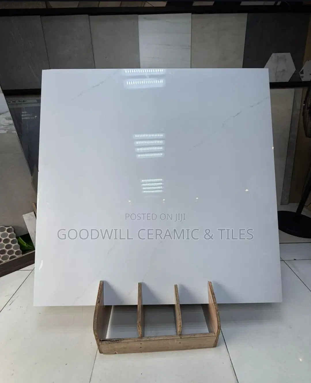 Carara White Glossy Porcelain 60x60cm