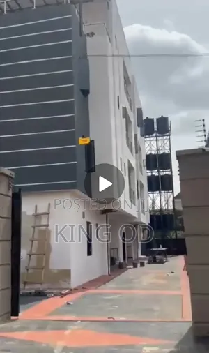 3bdrm Apartment in Awka for sale