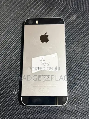 Apple iPhone SE 32 GB Silver