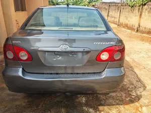 Toyota Corolla 2005 Gray