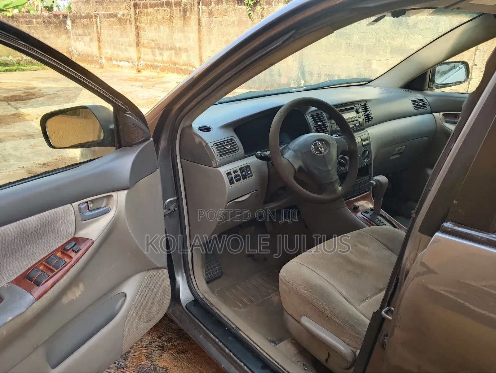 Toyota Corolla 2005 Gray