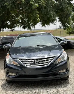Hyundai Sonata Limited Sedan FWD (2.4L 4cyl 6A) 2011 Black
