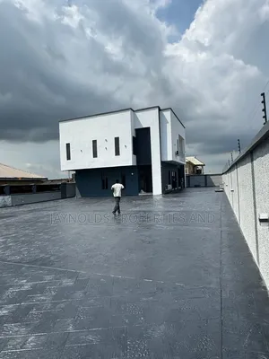 Furnished 5bdrm Duplex in Agric for sale