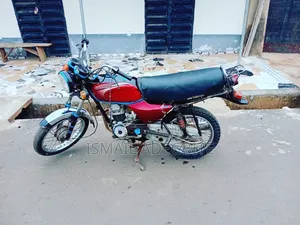Bajaj Boxer 100 2021 Red