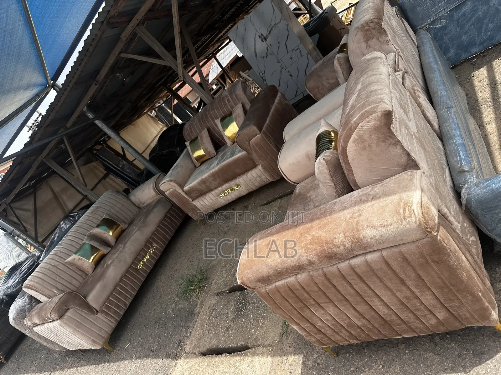 Elegance and Unique Sofa Set