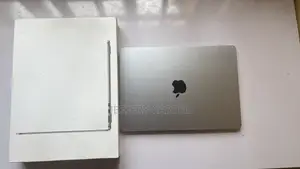 Laptop Apple MacBook Air 2022 M2 8GB Apple M2 SSD 256GB