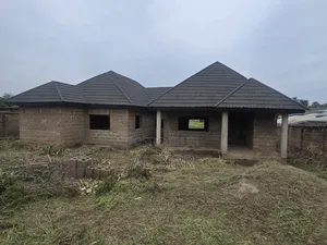 4bdrm Bungalow in Oroki Estate, Osogbo for sale
