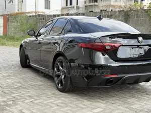 Alfa Romeo Giulia 2021 Black