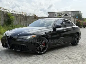 Alfa Romeo Giulia 2021 Black