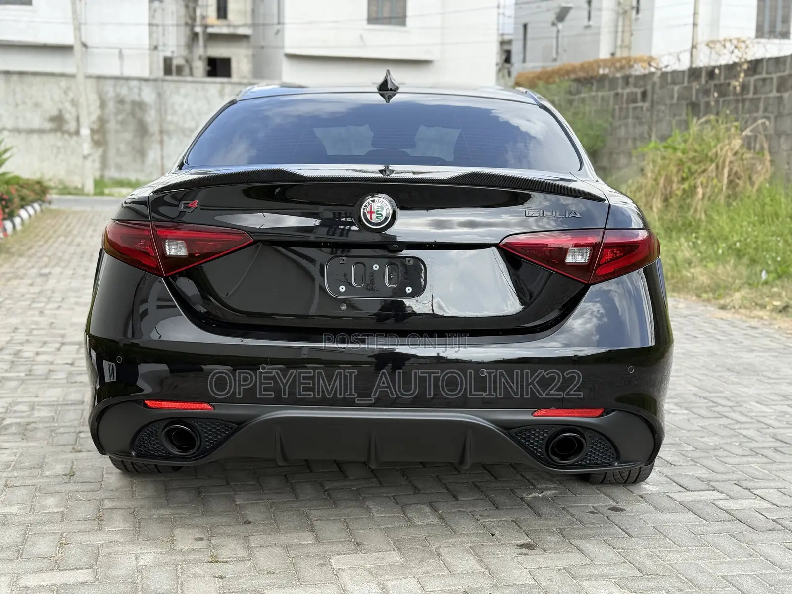 Alfa Romeo Giulia 2021 Black