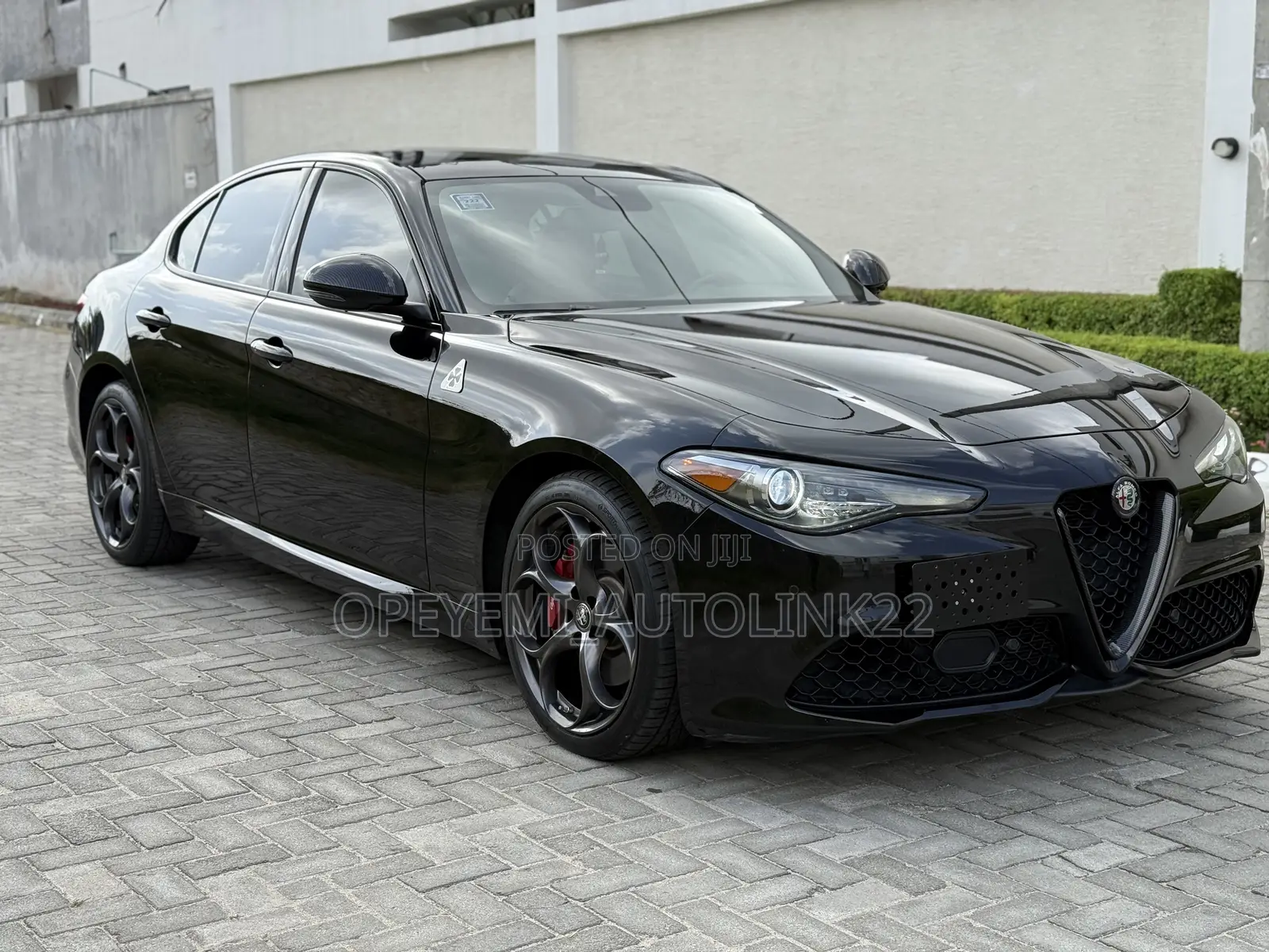 Alfa Romeo Giulia 2021 Black