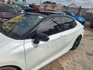 Toyota Camry XSE 2021 White