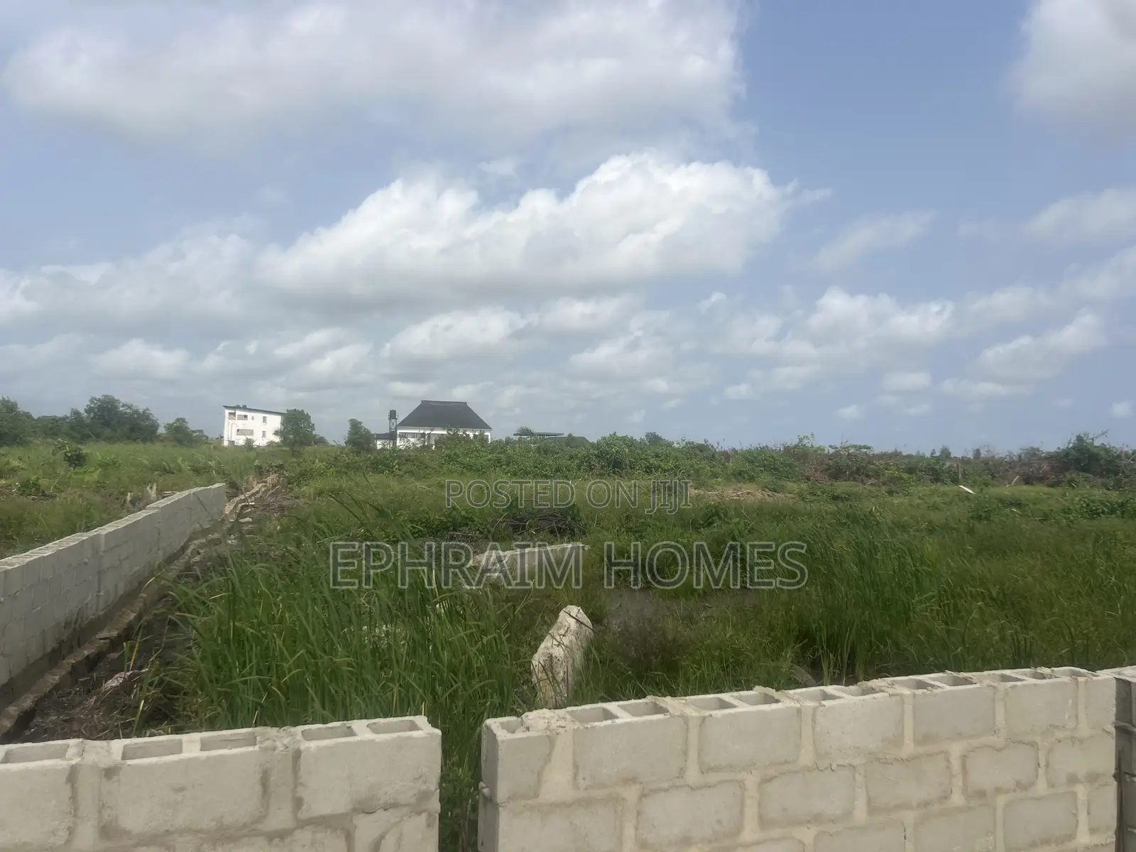 600sqm Land (Two Plot Is Available)