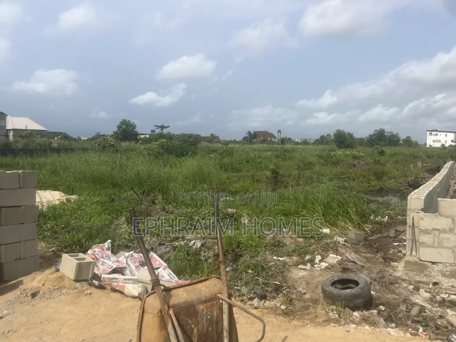 600sqm Land (Two Plot Is Available)