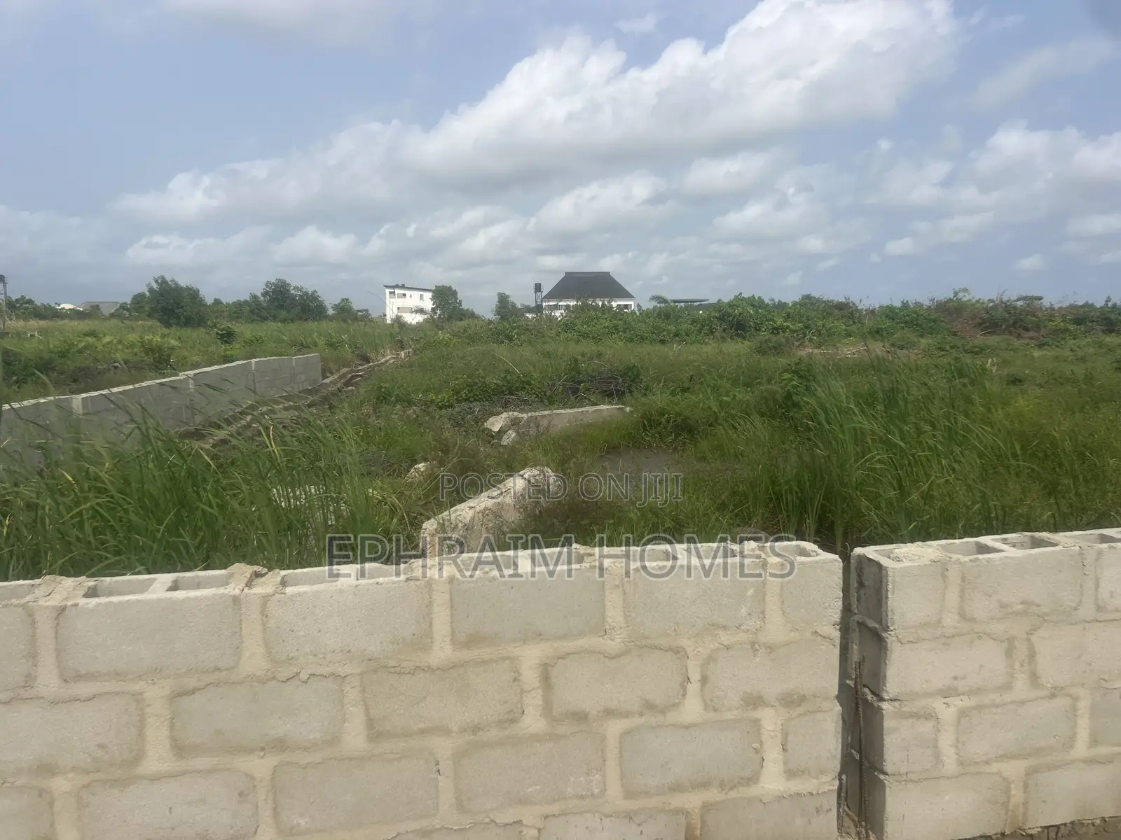 600sqm Land (Two Plot Is Available)