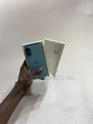 Apple iPhone 16 128 GB Green