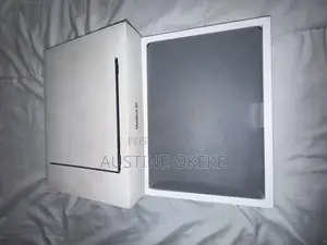 New Laptop Apple MacBook Air 2023 M2 8GB SSD 256GB