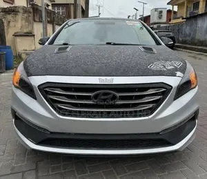 Hyundai Sonata Sport 2.0T Sedan FWD (2.0L 4cyl 6A) 2017 Silver