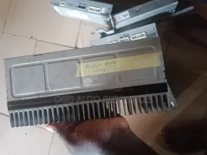 Amplifier 2009 Is250