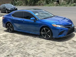 Toyota Camry XSE FWD (2.5L 4cyl 8AM) 2018 Blue