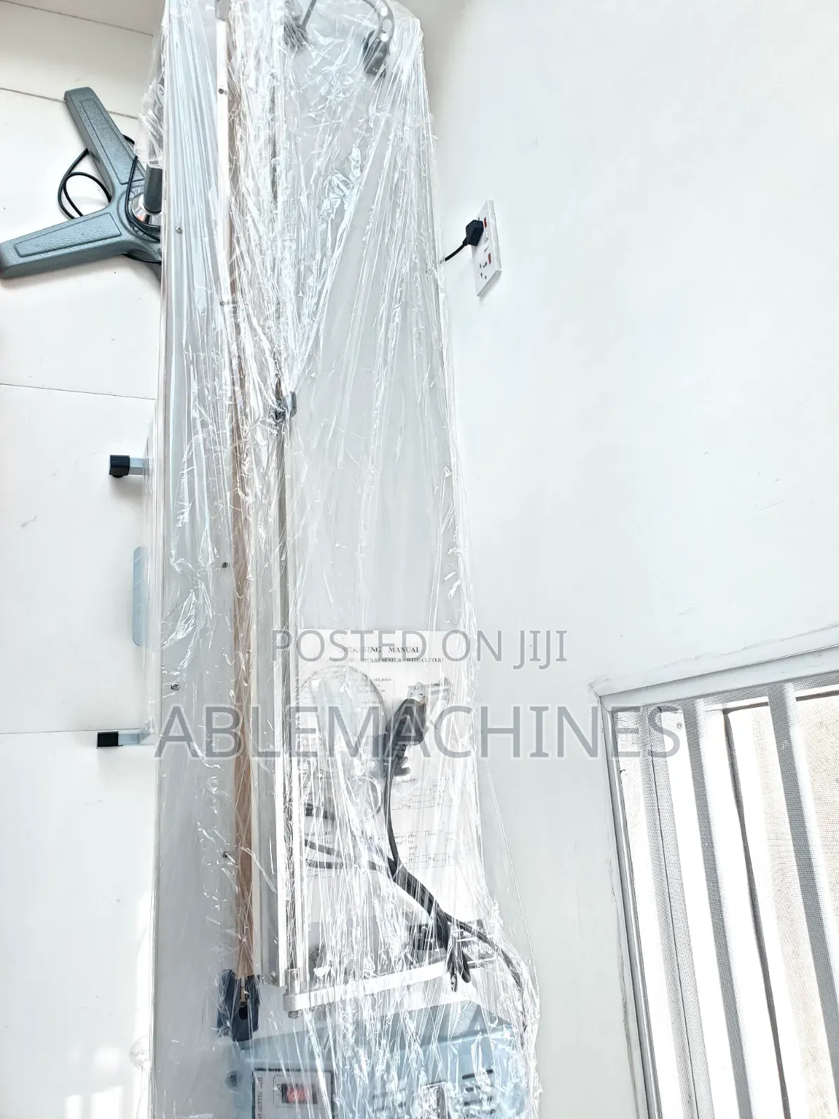 Pedal Sealing Machine