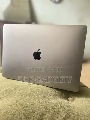Laptop Apple MacBook Pro 2020 16GB Intel Core i5 SSD 500GB