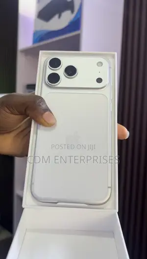 New Apple iPhone 17 Pro Max 256 GB Silver