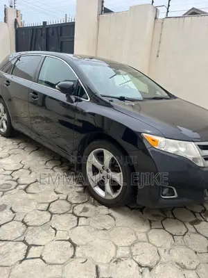 Toyota Venza LE 2016 Black