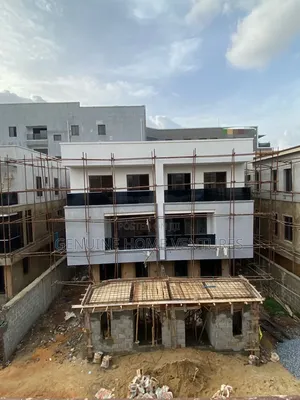 7bdrm Duplex in Ikeja Gra for sale