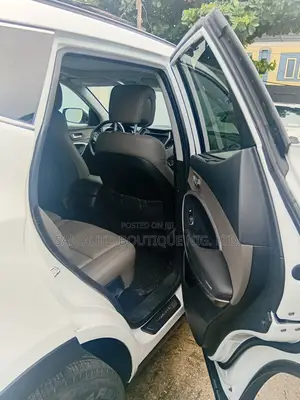 Hyundai Santa Fe 2016 White