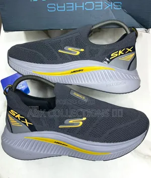 Men Sketchers Slip In