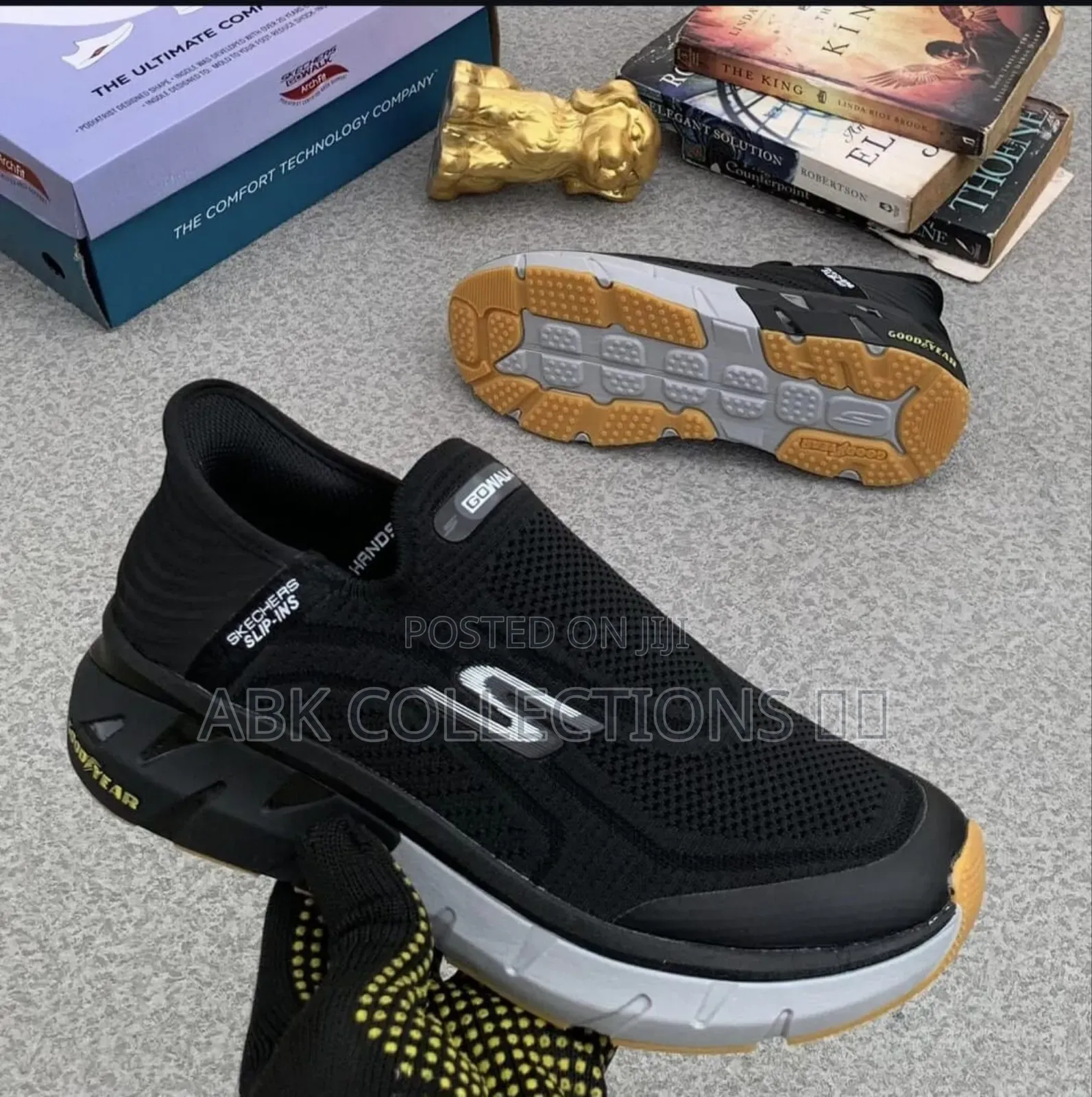 Men Sketchers Slip In
