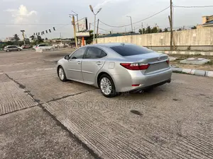 Lexus ES 2013 Silver
