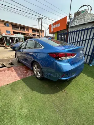 Hyundai Sonata Sport 2018 Blue