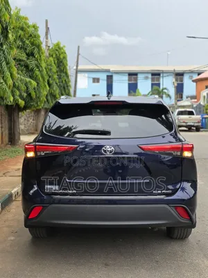 Toyota Highlander XLE AWD 2020 Blue