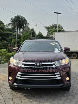 Toyota Highlander XLE 4x4 V6 (3.5L 6cyl 8A) 2018 Burgundy