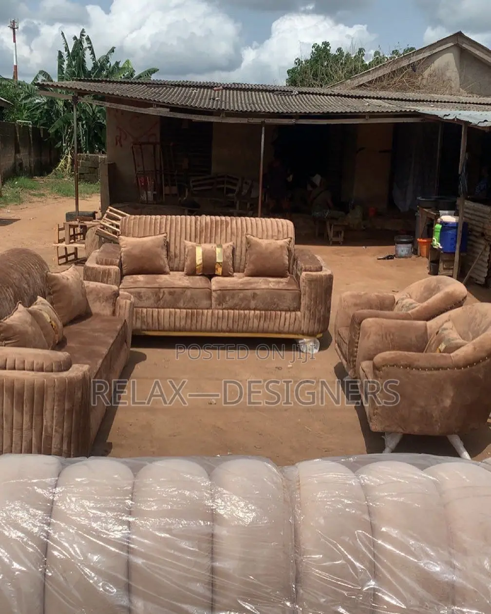 Comfortable Sofa Set