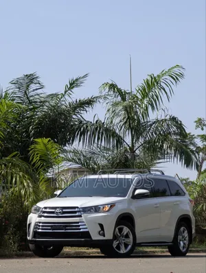 Toyota Highlander Limited 2019 White